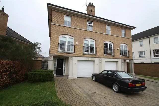 Berkeley Hall, Lisburn, BT27, photo 1