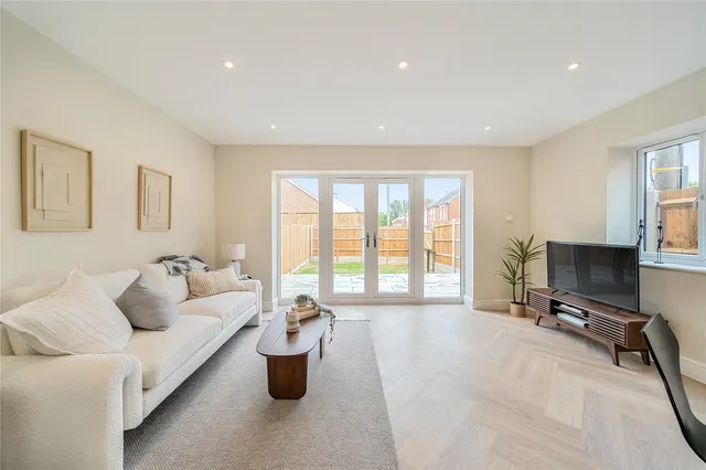 Photo 3 — Park Road, Farnborough, Hampshire, GU14 6LP