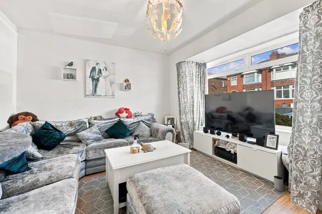 Boscombe Avenue, Eccles, M30, photo 2