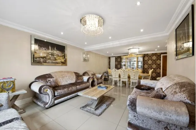 Eastbrook Drive, Romford, RM7, photo 1