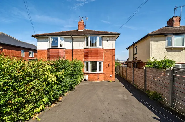 Stonefall Avenue, Harrogate, HG2, photo 1