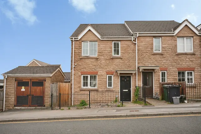 Park Lane, Bradford, BD5, photo 1