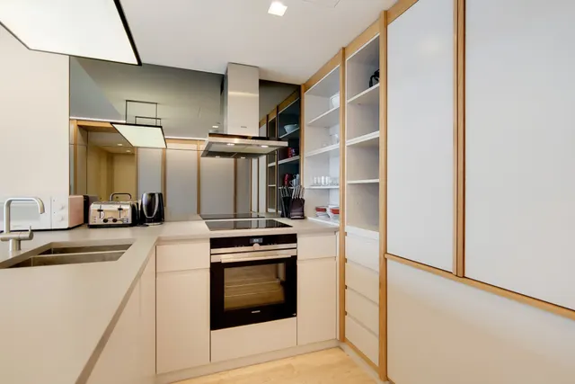 Photo 2 — Apartment 1209, Manhattan Loft Apartments, 20 International Way, London