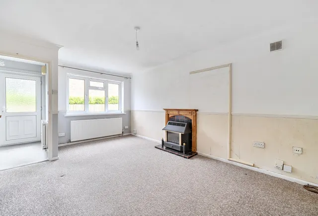 Photo 2 — Golden Miller Road, Gloucestershire, Wymans Brook, GL50 4RD