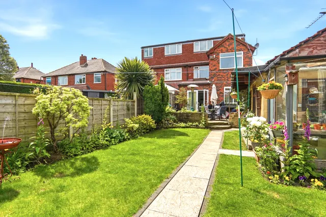 Cross Gates Avenue, Leeds, LS15, photo 3