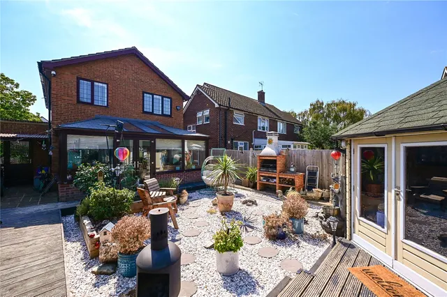 Coolgardie Road, Ashford, TW15, photo 3