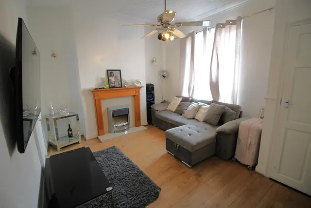 Photo 3 — Hollins Road, Oldham, OL8