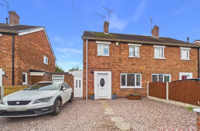 Chestnut Close, Gresford, LL12, photo 1