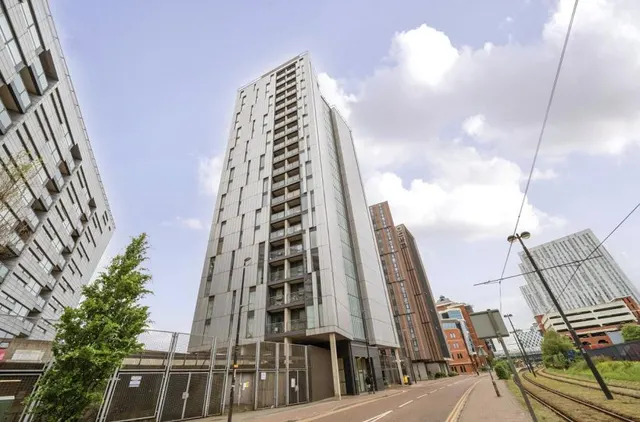 The Quays, Salford, M50, photo 1