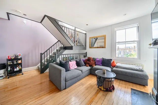 Flat C, 21 Santley Street, London, London, SW4 7QF, photo 1