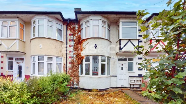 Elms Court, Wembley, HA0, photo 2