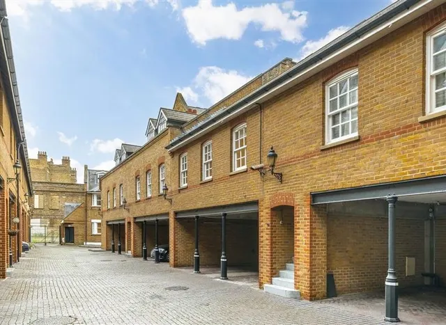 Bridewell Place, Wapping, E1W, photo 1
