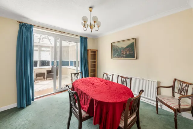 Photo 3 — Lyndhurst Avenue, Southall, UB1 3DU