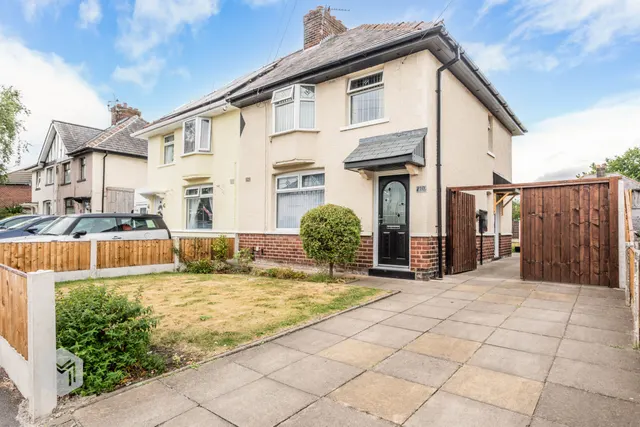 Unsworth Avenue, Lowton, Warrington, WA3 2HP, photo 1