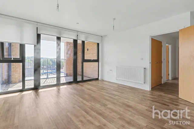 High Street, sutton, SM1, photo 2