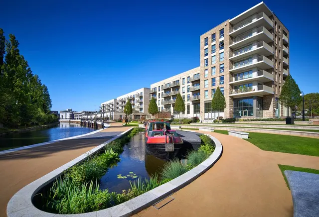 Photo 3 — Peninsula House, Grand Union, Wembley, HA0