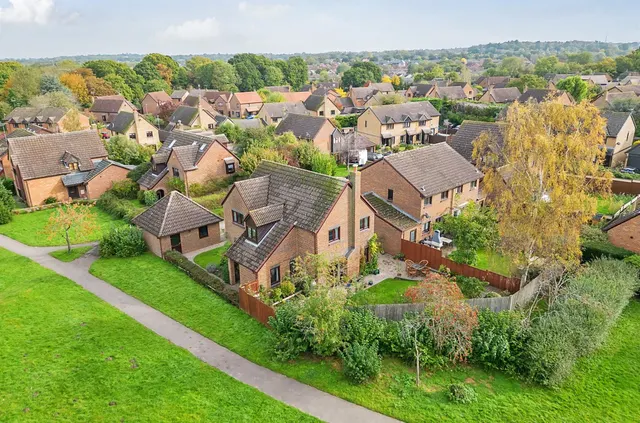 4 bedroom house — All Saints Close, Wokingham, Berkshire, RG40 1WE