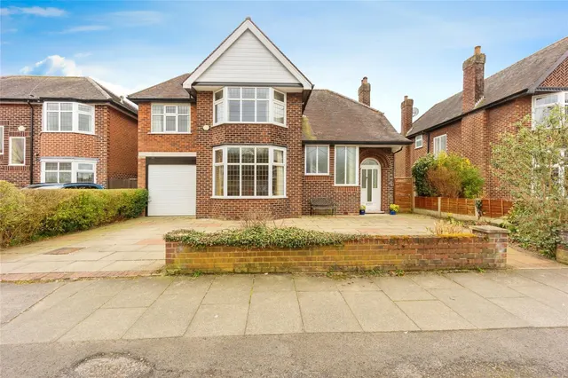 Kenilworth Road, Sale, Greater Manchester, M33, photo 1