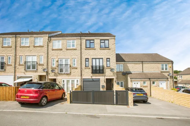 Moins Close, Halifax, photo 1