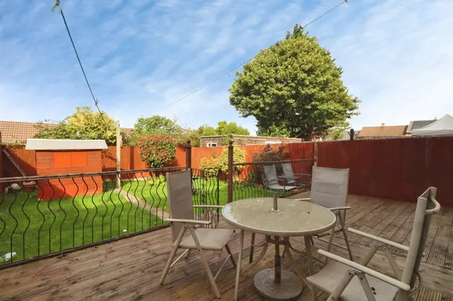 Llanrumney Avenue, Cardiff, CF3, photo 3