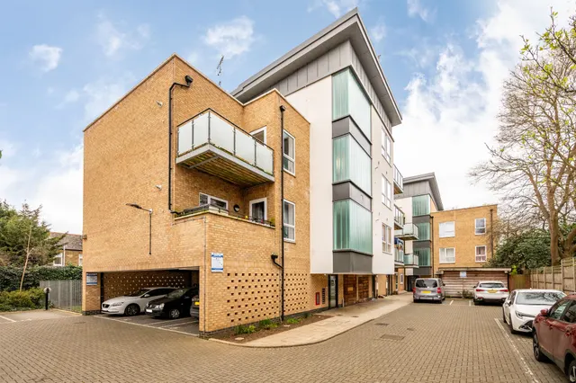 (60% Share) 12 Packham Mews, Pears Road, Hounslow, photo 1