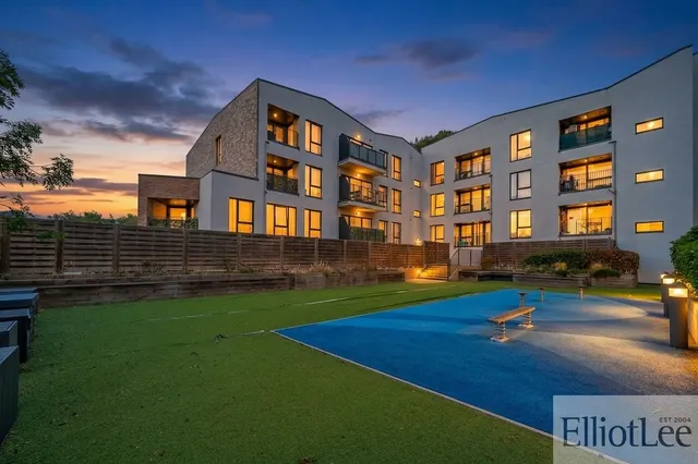 Alexandra Avenue, Emporium Court, HA2, photo 1