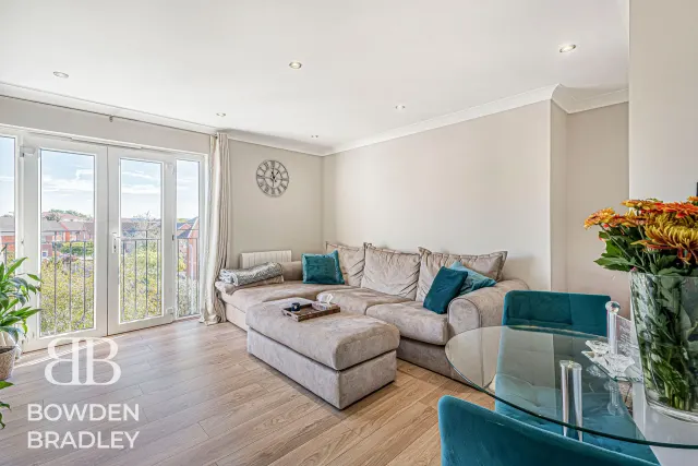 Ravenoak Way, Chigwell, IG7, photo 2