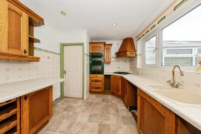 Heol Blaengwastod, Carmarthen, SA31, photo 3