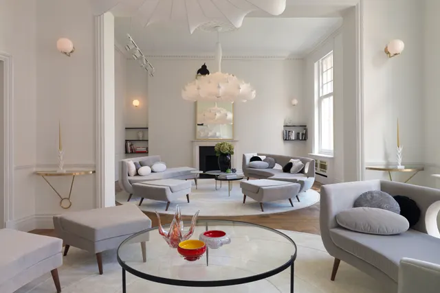 Photo 3 — Albert Court, Knightsbridge, London