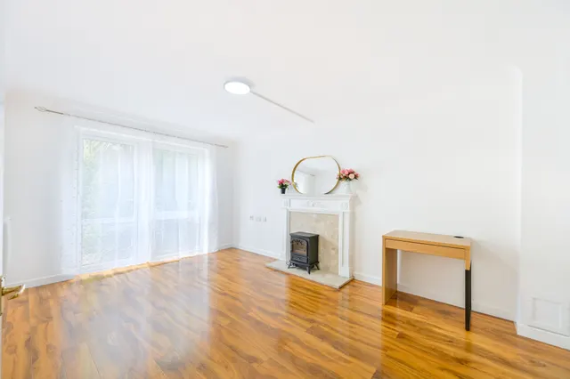 Flat 12, Homefirs House, Wembley Park Drive, photo 1