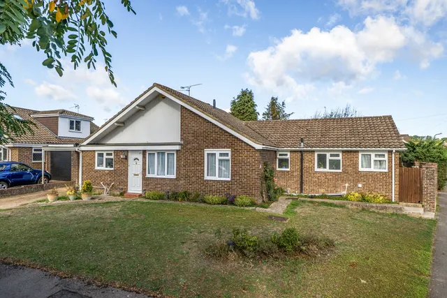 Oatlands Road, Shinfield, RG2, photo 1