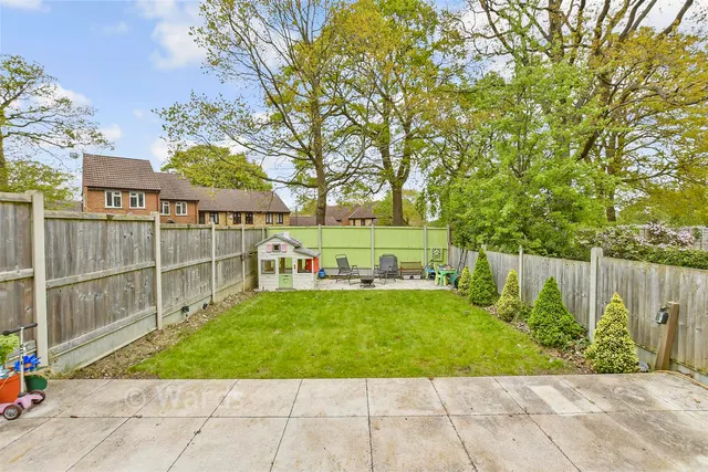 Duchess Of Kent Drive, Lords Wood, ME5, photo 2