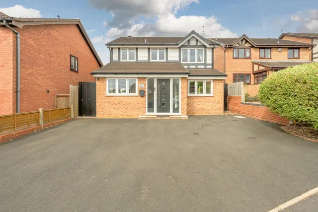 Millbrook Way, Brierley Hill, DY5 3YY, photo 1