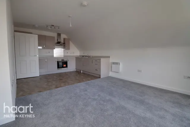 Willowvale Way, Steeple Claydon, MK18, photo 3