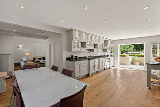 Photo 3 — Wellingtonia Avenue, Crowthorne, Berkshire, RG45 6AE