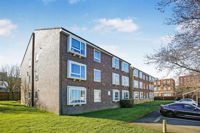 Station Approach, Cheam, Sutton, SM2 7BP, photo 1
