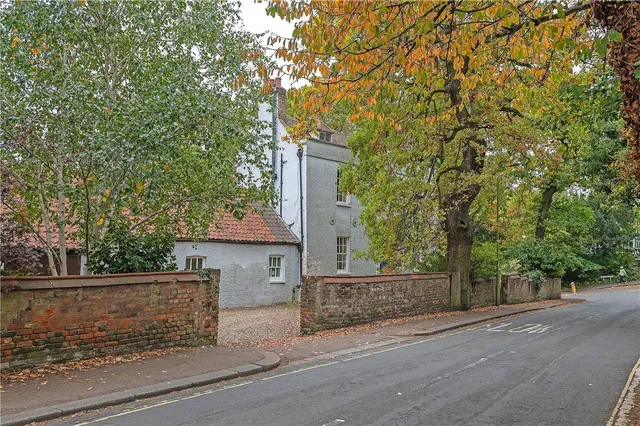 Photo 3 — Wise Lane, London, NW7