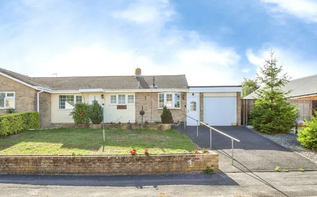 Bader Road, Canford Heath, BH17, photo 1
