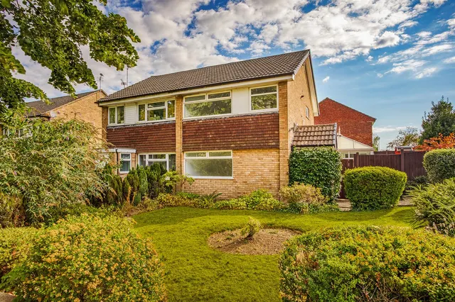 Glenfield Crescent, Mickleover, photo 1