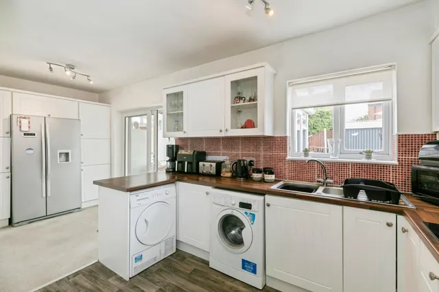 Handsworth Road, Wakefield, WF2, photo 2