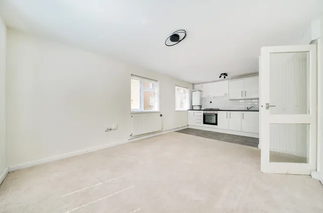 Wellington Road, Brighton, BN2, photo 1