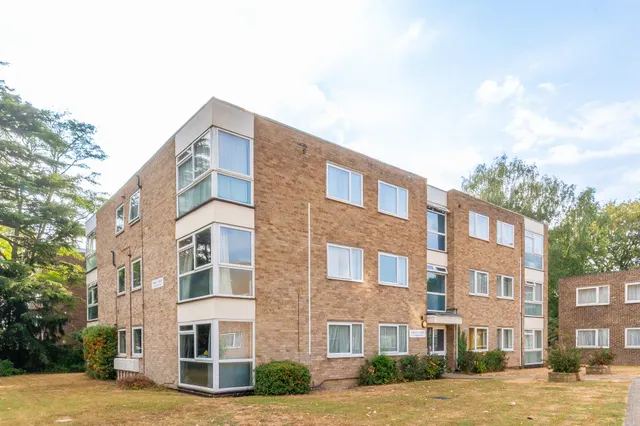 5 Moray Court, 31 Warham Road, South Croydon, photo 1