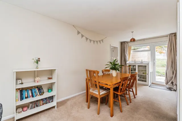 St. Blaize Road, Romsey, SO51, photo 2