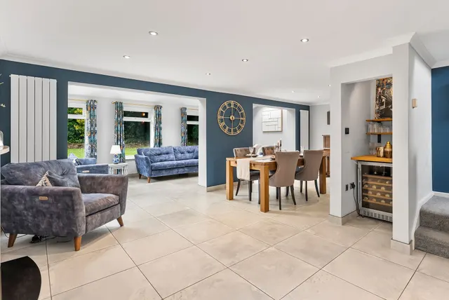 Hookstone Close, Harrogate, HG2, photo 2