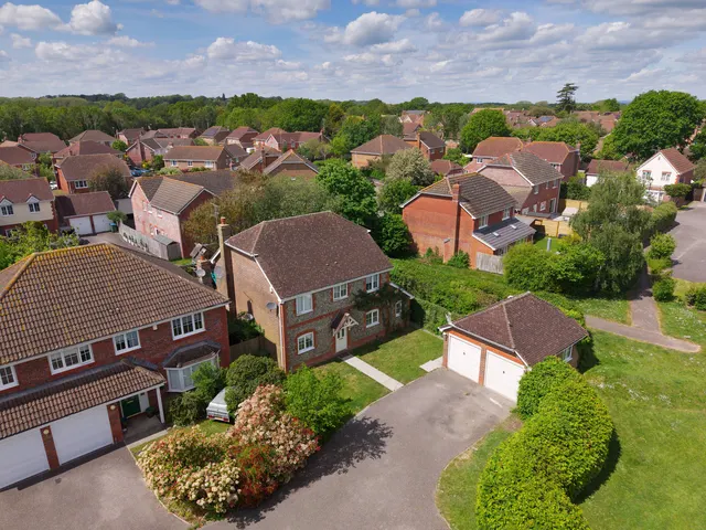 Ashington, RH20 3PG, photo 1
