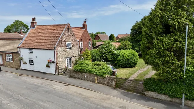 The Old Manor House, Whitton, DN15, photo 1