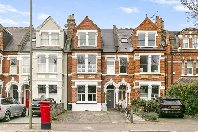 Photo 2 — Earlsfield Road, London, SW18 3DN