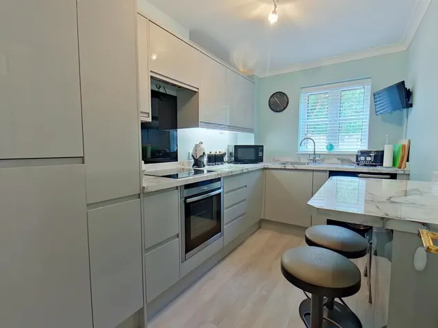 Photo 2 — 20 Bells Lane, Stubbington, Fareham