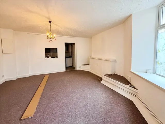 Photo 3 — Brunswick Terrace, Torquay, Devon, TQ1