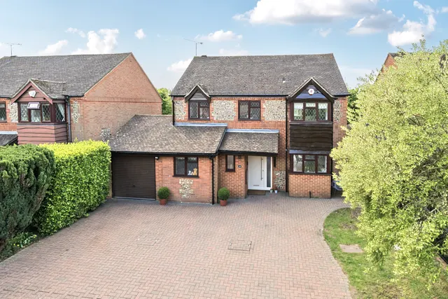 Burrows Close, Penn, HP10, photo 1